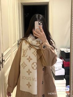 Lv Scarf Outfit, Louis Vuitton Scarf Outfit, Louis Vuitton Outfit, Louis Vuitton Scarf, Stylish Winter Outfits