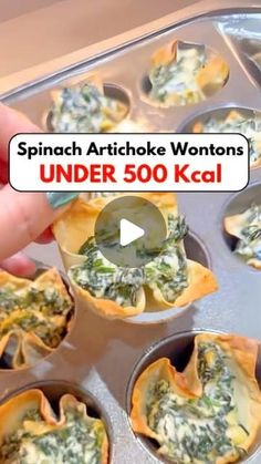 spinach artichoke wontons in a muffin tin with the title under 500 kel