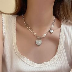 Material: Alloy Color: White K Fashion Element: Love Heart/Heart Shape Style: Personality Pearl Necklace Silver Chain, Gothic Heart, Aesthetic Jewelry, Accessories Style, Vintage Gothic, Niche Design, Pearl Color, Y2k Aesthetic, Gift Accessories