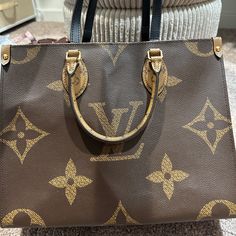 Louis Vuitton On The Go Handbag Medium Size Like New Authenticity In Pictures Also Posh Will Authenticate Comes With Dustbag Inside And Outside Clean 9.5/10 Condition Worn Few Times Only Medium Size, Womens Tote Bags, Louis Vuitton Bag, Like New, Dust Bag, Louis Vuitton, Handbags