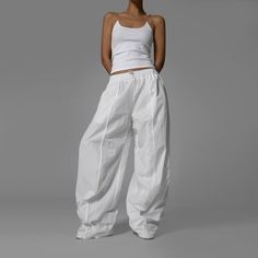 Product details: Waist 66 cm/ 25.98 in Hip 118 cm/  46.46 in Product length 115 cm/ 45.27 in Elastic waist  Wide  One size  Pockets  Lined  100% polyester White Baggy High Waist Harem Pants, White High Waist Baggy Harem Pants, White Baggy Casual Harem Pants, White High-waisted Relaxed Fit Harem Pants, High Waist White Harem Pants With Pockets, White Harem Pants With Pockets For Spring, Spring White Loose Fit Harem Pants, Spring White Loosely Fitted Harem Pants, White Straight Leg Harem Pants With Pockets