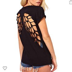 Nwtlazer Cut Angel Wing Short Sleeve T Shirt. Tags Still Attached. In Size 2xl. 20” Armpit To Armpit. Cotton, Stretchy And Adorable!! Super Cute With Any Color Shirt Underneath It! Labeled As 2xl, But It Fits Like An Xl. Moda Rock, Ropa Diy, Cut Tshirt, Cut Shirts, Mode Style, Rock Style, Alternative Fashion, Diy Fashion, Diy Clothes