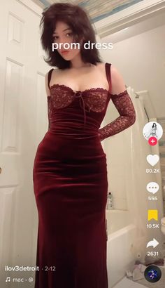 Dresses Burgundy Long, Maroon Vintage Dress, Wine Red Prom Dress Aesthetic, Maroon Prom Dress Aesthetic, Maroon Corset Dress, Dark Red Masquerade Dress, Unique Prom Dresses 2023 Red, Red Maroon Outfit, Wine Colored Prom Dress