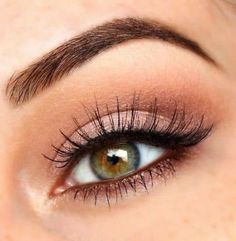 Bridal Makeup For Brown Eyes, Simple Bridal Makeup, Makeup Bronze, Makeup Bold, Wedding Makeup Bridesmaid, Eyes Care, Simple Wedding Makeup, Applying Mascara, Wedding Makeup For Brunettes