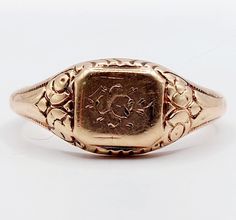 French victorian signet ring 18k rose gold finely decorated with a chiseled flower (circa 1900) seal  Magnificent and rare antique French work  Size: 60 FR / 9.25 US Weight: 3.92g Head width: 9.2 mm Micro scratches from use and small deformations on the ring  No hallmark and goldsmith's mark on the back Visit my shop for even more antique jewelry: https://www.etsy.com/shop/AugustusJewels French Victorian, Engraved Rings, Rare Antique, Stackable Rings, Signet Ring, 18k Rose Gold, French Antiques, Or Rose, Antique Jewelry