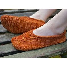 Check out Andrea Rangel Dinar PDF at WEBS | Yarn.com. Indie Gifts, Wool Gloves, I Cord, Slippers Pattern, Knitting Supplies, Pdf Knitting Pattern, Knitted Slippers, Dk Weight Yarn, Boot Cuffs