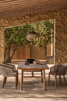 Ukiyo dining table by Monica Armani and mood armchairs by Studio Segers, perfect for elevating your outdoor dining experience with warmth and luxury. Terrace Dining Table, Terrace Dining, Patio Terrace, Dining Inspiration, Exterior Furniture, Dining Design, Outdoor Eating, Warm Colour Palette