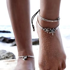 Discover the beauty of boho style anklets with our Boho Starfish Yoga Anklet, blending ocean serenity and yoga essence. This bohemian anklet features a detailed starfish pendant, symbolizing renewal and regeneration, much like the practice of yoga. Round Yoga Mat, Buddha Pants, Starfish Anklets, Yoga Room Decor, Yoga Shoes, Yoga Beach, Beaded Anklet, Headband Jewelry, Anklets Boho