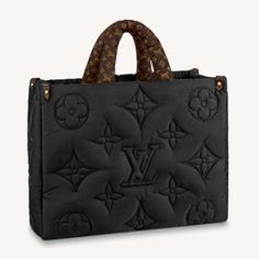 Louis Vuitton LV Unisex OnTheGO GM Tote Bag Black Econyl Louis Vuitton Bag Limited Edition, Louis Vuitton Puffer Bag, Mode Board, Louis Vuitton Onthego, Lv Shoulder Bag, Designer Labels, Louis Vuitton Limited Edition, Louis Vuitton Fashion, Lv Bags