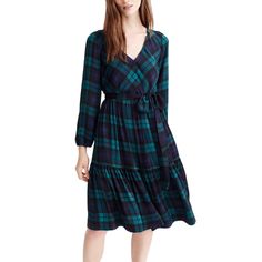 J. Crew Drapey Dress In Black Watch Plaid Green/Black Tartan Plaid Tie/Sash Waist Great For The Holidays. Size 16 Women's Plus Brand New With Tags! Measurements: Pit To Pit: 24" Across (48" Around) Waist: 18.5" Across (37" Around) Length: 39" Christmas Plaid Dress, Womens Plaid Dress, Black Watch Plaid, Drapey Dress, Tartan Plaid Dress, Tie Belt Dress, Michael Hill, Green Tartan, Classy Girl