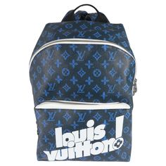 Listing Title: Louis Vuitton Blue Monogram Canvas Everyday Discovery Backpack SKU: 135553 Condition: Pre-owned Handbag Condition: Very Good Condition Comments: Item is in very good condition with minor signs of wear. Mild peeling at base corner Brand: Louis Vuitton Model: Everyday Discovery Backpack Origin Country: France Handbag Silhouette: Backpack Occasions: Everyday;Fall/Winter;Spring/Summer;Weekend;Work Size (Generic): Medium Features Interior: Slip Pocket Interior Material: Canvas Interior Navy Handbag, Louis Vuitton Blue, Country France, Weekend Work, Blue Interior, Backpack Purse, Primavera Estate, Monogram Canvas, Colorful Interiors