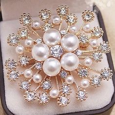 Snowflake Party, Brooch Bouquets, Wedding Brooch, Rhinestone Wedding, Rhinestone Bridal, Ivory Pearl, Brooch Jewelry, Crystal Brooch, Pearl Brooch