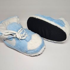 (Brand New) Baby Blue Nike Dunk Air Jordan Fuzzy Slippers One Size Fits All Air Jordan Slippers, Jordan Slippers, Nike Slippers, Fuzzy Slippers, Shoes Collection, Blue Nike, Nike Dunk, Nike Dunks, Nike Jordan