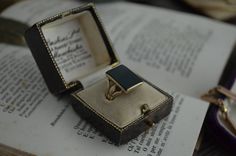 A beautiful vintage ring set in 9k gold with a genuine bloodstone. The ring is hallmarked for its gold purity. It is a ring size 7.25. The stone has a small chip on the corner- please see images. Bloodstone Ring, Beautiful Rings Vintage, Solitaire Rings, Columbia Sc, Vintage Ring, Solitaire Ring, Ring Set, Vintage Gold, Vintage Rings