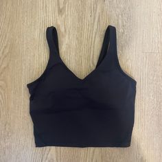 Amazon Navy Workout Top. Never Worn. Align Dupe. Black V-neck Crop Top With Built-in Bra, Black V-neck Workout Top, Black V-neck Tank Top For Yoga, Basic Black Tops With Built-in Bra, Casual Black Crop Top With Built-in Bra, Black Tank Top For Spring Yoga, Black Cropped Tank Top For Yoga, Spring Black Yoga Tank Top, Spring Yoga Black Tank Top