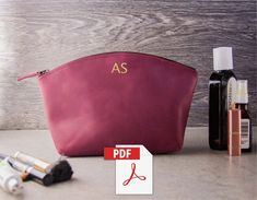 Leather makeup bag pattern,Cosmetic bag pdf pattern,Cosmetic bag pattern,Cosmetic bag pdf Leather Hat Pattern, Makeup Bag Leather, Leather Patterns Templates, Makeup Bag Pattern, Toiletry Bag Pattern, Pattern Makeup Bag, Cosmetic Bag Pattern, Diy En Cuir, Leather Wallet Pattern