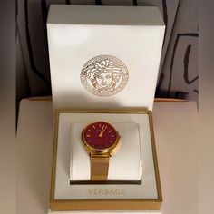 Brand New Limited Edition Versace Watch Gold Bracelet Watch With Red Versace Logo Face Definitely A Beauty Comes With Everything Red Versace, Versace Watches Women, Versace Blue, Versace Pink, Logo Face, Versace Gold, Versace Logo, Watches Women Leather, Versace Watch