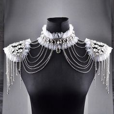 Chain Type: Link Chain
Item Type: Necklaces
Material: Rhinestone
Shape\pattern: Water Drop
Occasion: wedding
Size: One size Jóias Body Chains, Festival Outfits Men, Shoulder Knots, Festival Outfits Women, Shoulder Jewelry, Shoulder Necklace, Bridal Cover Up, Festival Costumes, Festival Accessories