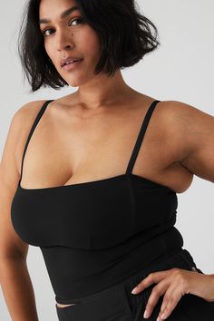 Cool contrasting piping along the straps, sides, hem and bust gives this tank a touch of ’90s nostalgia. It’s all made from cottony-soft, smoothing Airbrush with a square neckline (so sleek) and a supportive built-in shelf bra. Let the cropped hem hover above high-waisted leggings for a perfect studio-to-street look. Woman Back, 90s Nostalgia, Street Look, Back Women, Shelf Bra, Alo Yoga, High Waisted Leggings, Square Neckline, Bra Tops