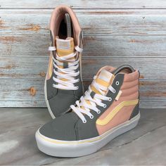 Vans Filmore Hi Platform Color Block High Tops - Canvas - Lace Up - Tropical Peach Color Block Consisting Of Peach, Grey And Yellow With White Details - Platform Rubber Soles Youth Sizes: 3 4 (Box Top Broken) 5 (No Box) 6 New In Box (Except As Noted Above). Not Worn. Orders By 9 Pm Az Time Ship Next Business Day From Smoke Free Home. Check Out Our Closet - We Offer Bundle Discounts. Casual Orange Sneakers For School, White Hightop Vans, Floral Vans, Western Shoes, Vans Kids, New Vans, Box Top, White Details, Vans Slip On