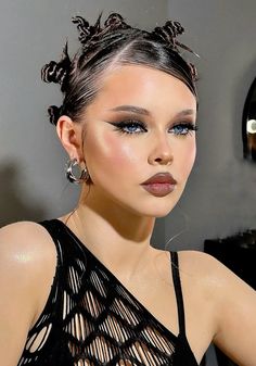 #makeup Makeup Post Ideas, Gelled Hair, Makeup Poster, Ethereal Makeup, Great Hairstyles, Instagram Makeup, Kiss Makeup