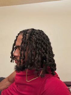 Black Dreads Men, Locs Ponytail Styles Men, Locs Men Styles Black Man, Curly Locs Men, Black Men Hairstyles Long, Dread Men, Locs Hairstyles For Men Medium, Dread Locks Men, Twist Out Locs