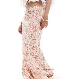 Skirts by Miss Selfridge Petite Lower-half looks Floral design High rise Regular fit Formal Dresses Graduation, Winter Party Dress, Floral Maxi Skirt, Maxi Dress Trend, Active Wear Leggings, Petite Maternity, Prom Party Dresses, Plus Size Pregnancy, Workwear Dress