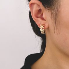 Material: 18K gold plated brass, lead nickel free Size: 19mm ( see pic 2) Quantity: 10pcs Ear backs to match: https://www.etsy.com/shop/Nbeads?ref=seller-platform-mcnav&search_query=ear+back Jump rings(same/ similar gold color) to match: https://www.etsy.com/listing/587655398/100pcs-real-gold-plated-brass-open-jump?ga_search_query=jump%2Bring&ref=shop_items_search_3&pro=1&frs=1 More gold findings here: https://www.etsy.com/shop/Nbeads?ref=seller-platform-mcnav&search_query=gold+plated Gold-plated Flower Earrings, Tarnish Resistant Gold Flower Earrings For Anniversary, Gold Tarnish-resistant Flower Earrings For Anniversary, Gold Metal Earrings In Flower Shape, Gold Drop Flower Earrings For Pierced Ears, Gold Metal Earrings With Flower Shape, Gold Metal Flower Shaped Earrings, Gold Drop Flower Earrings, Gold Plated Flower Shaped Earrings