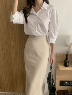 Formal Outfit Skirt, Summer Outfit Concert, Outfits Black Women Spring, Spring Outfits Black Women, Casual Old Money, Aesthetic Korean Fashion, Spring Outfits Black, Summer Outfit Ideas For Women