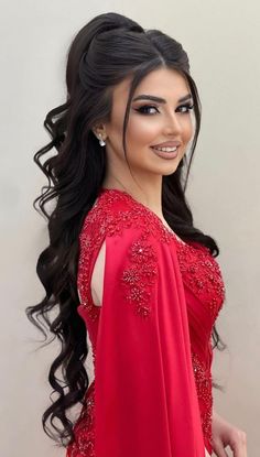 Pakistani Hair Styles, Side Hairstyles Wedding, Pakistani Hair, Elegant Ponytail, Edges Hair, Indian Wedding Hairstyles, Quinceanera Hairstyles, Side Hairstyles, Quince Hairstyles