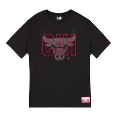 The Chicago Bulls 2023 City Edition Black T-Shirt features a screen-printed Bulls wordmark and logo at the chest with a jock tag at the hem and a matching team logo at the rear. Fabric: 100% cotton Collegiate Black T-shirt For Streetwear, Black Short Sleeve T-shirt For Basketball, Throwback Basketball Tops With Team Logo, Throwback Black T-shirt For Sports Events, Throwback Black Sports T-shirt, Urban Style Logo Print Tops For Sports Events, Urban Style Tops With Logo Print For Sports Events, Black Team Spirit Basketball T-shirt, Collegiate Basketball T-shirt With Team Logo