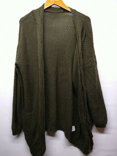 Unbranded Women's Size Small Green Cardigan Sweater 047. Condition is "Pre-owned". Shipped with USPS First Class. Moss Green Cardigan, Green Sweater Aesthetic, Sweater Aesthetic, Hair References, Green Sweater Cardigan, Digital Closet, Green Cardigan, Lace Cardigan, Cardigan Women