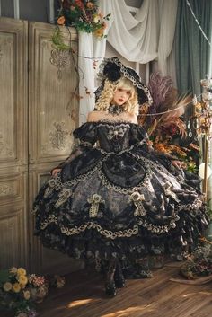 Dress With Poofy Skirt, Poofy Skirt Outfit, Poofy Dress, Trending Aesthetic, Goth Dress, Fantasy Gowns, Aesthetic Y2k, Fairytale Dress