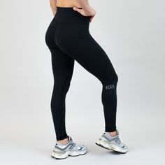 Our 28", full-length El Toros provide superior comfort and flexibility, making them perfect for every activity. From the gym to running errands, these El Toros are the ultimate go-to choice for full length leggings. Should you wear black or black today? How about black and black! Black is the wardrobe MVP; when you can’t decide what to wear, it always comes through. It’s time to give your black leggings a break, and let our Heather Black El Toros do the heavy lifting! 28" inseam Full length High Black And Black, Heavy Lifting, Muscle Tanks, Heather Black, Leggings Shop, Wearing Black, Black Leggings, Racerback Tank, Running Errands