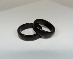 Black Ring Set, Black Ring, Ring Black, Wood Rings, Pretty Jewellery, Black Rings, True Beauty, Walking Dead, The Walking Dead