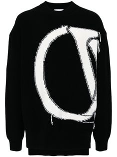 black/white wool knitted construction distressed effect logo print to the front and rear crew neck side slits long sleeves straight hem Distressed Sweaters, Latest Sweater, City Shorts, Wool Jumper, Jacquard Sweater, Balenciaga Triple S, Knitwear Men, Summer Beach Wear, Sweaters Knitwear