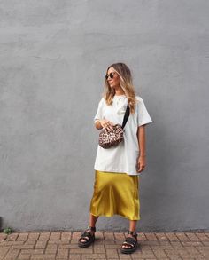 Shop COLLUSION satin maxi slip skirt in … and other curated products on LTK, the easiest way to shop everything from your favorite creators. Rock Outfit, Looks Street Style, Outfit Trends, Slip Skirt, Mode Inspo, Looks Style, Mode Inspiration, Spring Summer Outfits, Outfits Casuales