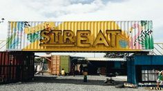 there is a large sign that says street at