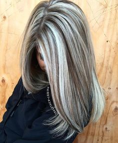 For When I'm Old And Grey Gray Highlights Brown Hair, Warm Light Brown Hair, Blond Cenușiu, Blonde Ideas, Ash Blonde Hair Colour, Hair Portrait, Hair Roots