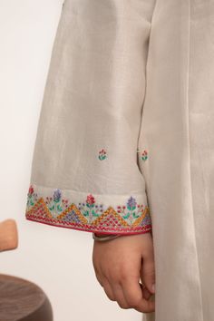 Buy Ivory Chanderi Silk Embroidered Floral Placed Kurta Pant Set For Girls by Boteh Online at Aza Fashions. Machine Embroidery Basics, Patiala Suit Designs, Kurta Pant Set, Hand Beaded Embroidery, Classy Outfits For Women, Embroidery On Kurtis, Kurti Embroidery Design, Linen Bottoms, Handmade Embroidery Designs