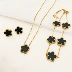 Metal color: 3pcs green set, 3pcs black set, 3pcs white set, 3pcs red set Blossom Jewelry, Moda Floral, Clover Jewelry, Thoughtful Gifts For Her, 18k Gold Necklace, Leaf Flower, Clover Earrings, Clover Necklace, Fashion Jewelry Sets