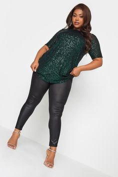 Shop YOURS LONDON Curve Green Sequin Swing Top at Yours Clothing. Discover women’s plus size clothing in sizes 10-36 with fast delivery. Plus Size Dressy Tops, Plus Size Dressy, Elegant Wedding Guest Dress, Plus Swimwear, Evening Tops, Next Fashion, Green Sequins, Stylish Plus, Weekend Style