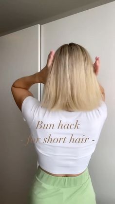 Bun hack for short hair 😍💕 (By @everydayscrunchie )💝 Here you get amazing hair style ideas and learn simple beautiful hair styles… | Instagram Bun Hack For Short Hair, Short Hair Updo Tutorial, Short Hair Up, Short Hair Bun, Natural Hair Tutorials, Hair Bun Tutorial