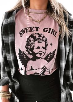 Pebby Forevee | Flannel Outfit Inspo: graphic tee for women, bracelet inspo, button down outfit inspo, flannel fit, easy fit, basic fit, basic outfit