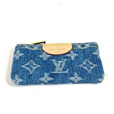 Name: Louis Vuitton Lv Remix Monogram Denim Card Key Case Pochette Cles Wallet Coin Compartment Coin Purse Shape: Coin Purse Model No.: M82961 Color: Blue Material: Monogram Denim Canvas Approx Size: W4.7h2.8inch / W12cmh7cm Catalog Value Listed Hand Measurements May Have A 1-2cm Difference. Gender: Women's Additional Items: Box , Dust Bag , Item Rank: Unused Ns Rank (Although Unused This Item May Have Minor Defects Due To Long Term Storage Or When Placed On Display.) Condition Details: Although It Is An Unused Item, It Is An Exhibit. Product Introduction: The "Card Key Case Pochette Cre" Is Made Of Stone-Washed Monogram Denim With Tanned Leather Trim And Gold-Colored Metal Parts. Not Luxury Coin Purse, Long Term Storage, Lv Monogram, Key Case, Accessories Storage, Key Holder, Purse Wallet, Leather Trims, Louis Vuitton Bag