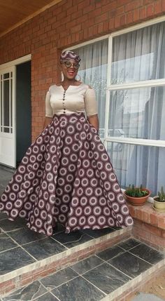 South African Traditional Dresses, Fancy Gown, African Traditional Wear, Shweshwe Dresses, Maxi Design, Gown Blue, African Fashion Designers