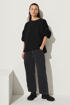 Voluminous Sleeves, Cropped Crewneck, Oversized Crewneck, Black And White Fabric, Curator Style, White Fabrics, Raw Edge