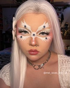 biblically accurate angel makeup  not mine! IG: mel_loves_her_cat Goth Angel Makeup, Angel Cosplay Female, Makeup Only Costumes, Makeup Ideas Angel, Gothic Angel Makeup, 2024 Halloween Makeup Ideas, Fallen Angel Makeup Halloween Eye, Creepy Angel Makeup, Angel Accurate