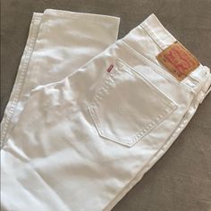 Never Worn - Nwot Levi’s 541 White Jeans Straight Leg W31 / L32 98% Cotton 2% Elastane Levi's White Bottoms For Fall, Classic White Levi's Bottoms, Levis White Jeans, Cheap White Levi's Jeans, White Levi's Denim Bottoms, Levi's White Mid-rise Jeans, Levis Ribcage White, Levi’s Ribcage Straight Ankle White, White Levis