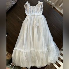 White Tulle And Flower Girl Dress First Communion Spring Dress With Lace Trim, Ruffled Tutu Dress For First Communion, Spring Princess Dress For First Communion, Princess Style First Communion Dress For Spring, Spring Princess Style First Communion Dress For Pageant, Princess Style First Communion Dress For Spring Pageant, Spring Princess First Communion Dress For Pageant, Spring White Princess Dress With Lace Trim, Summer Princess Dress With Ruffles For First Communion